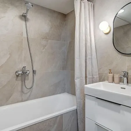 Domillion Oldtown New 5bdr 3bath P492a Апартаменты *