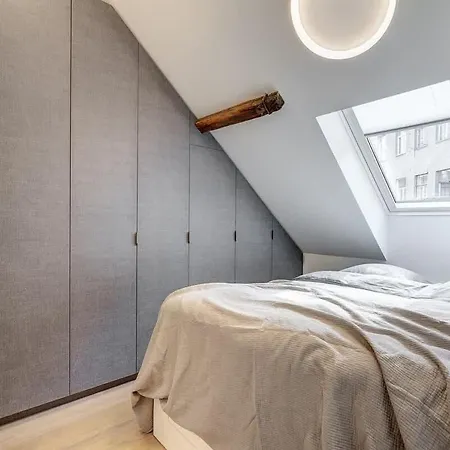 Domillion Oldtown New 5bdr 3bath P492a