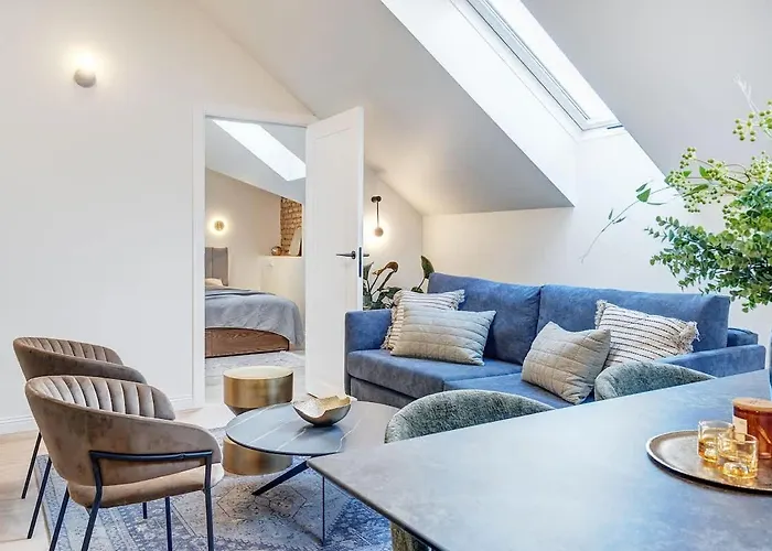 Domillion Oldtown New 5bdr 3bath P492a