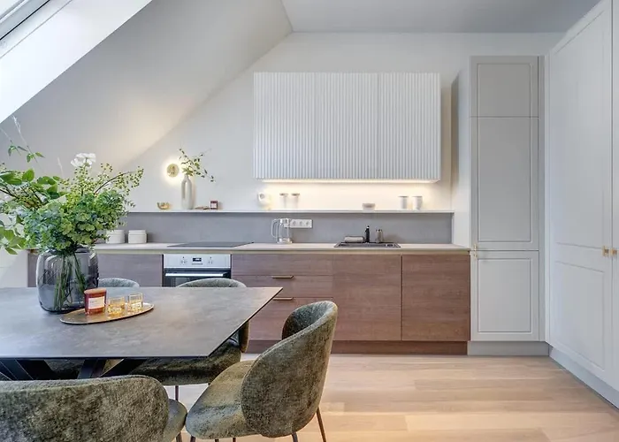 Domillion Oldtown New 5bdr 3bath P492a *