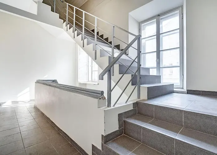 Domillion Oldtown New 5bdr 3bath P492a Butas