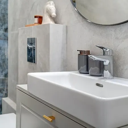 Domillion Oldtown New 5bdr 3bath P492a Apartment